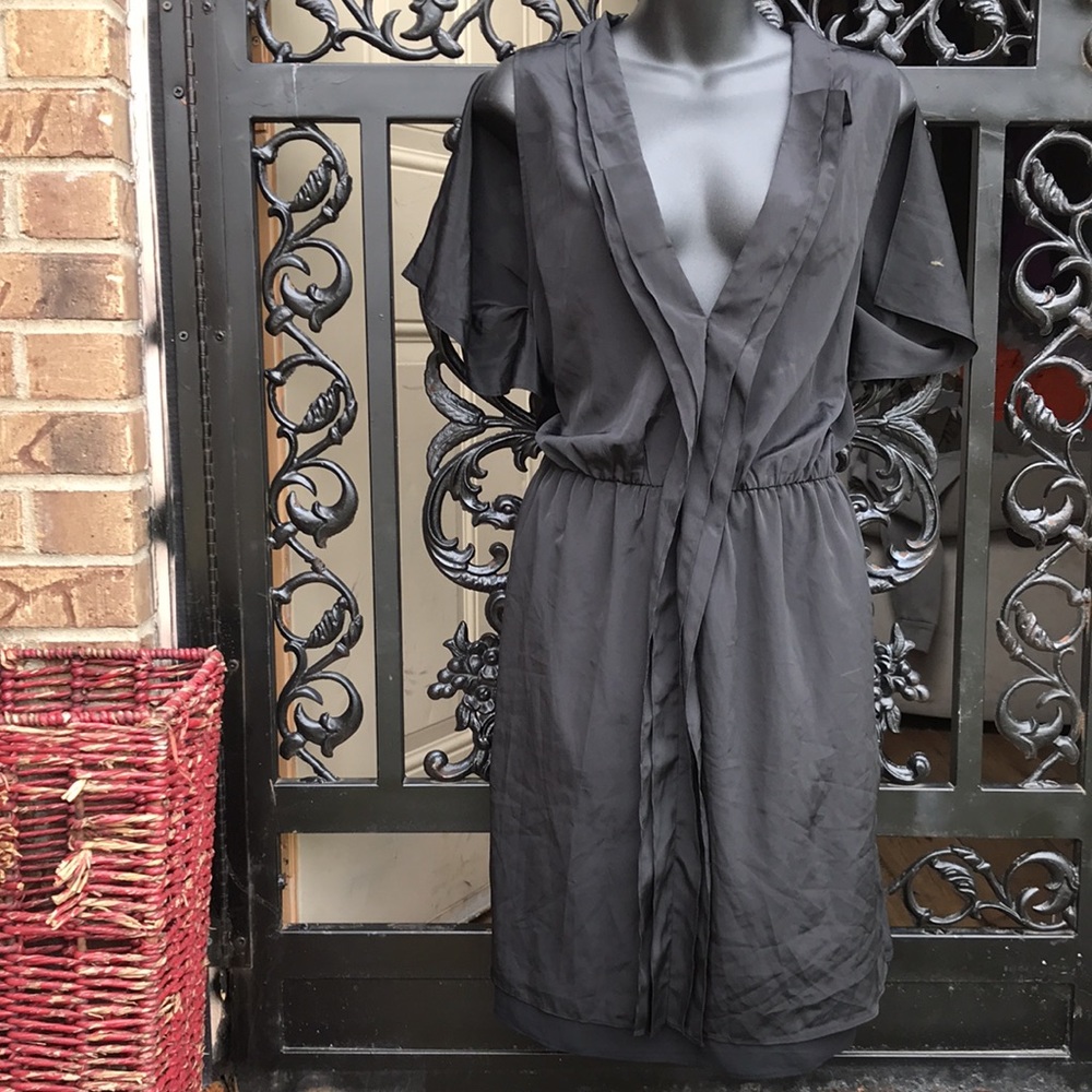 🚨B2G1 New KENNETH COLE Black Cold Shoulder Sleeve Midi Dress